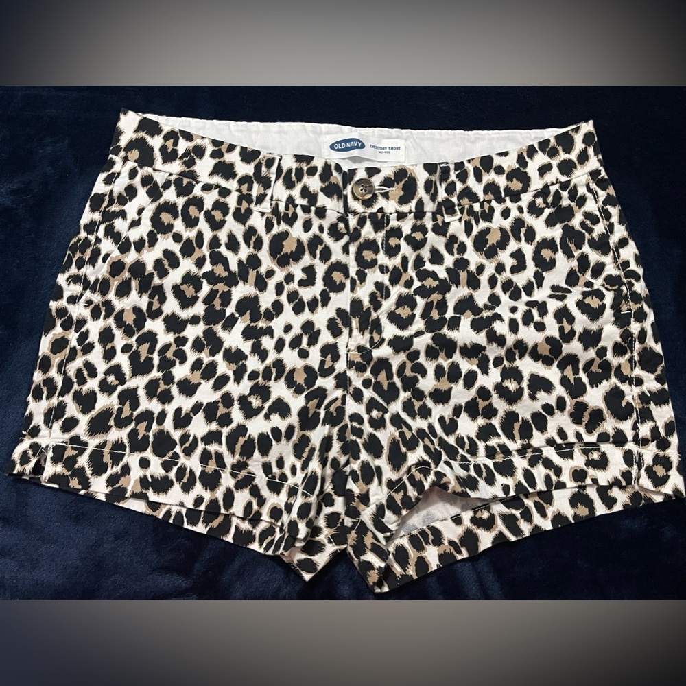 OLD NAVY SHORTS